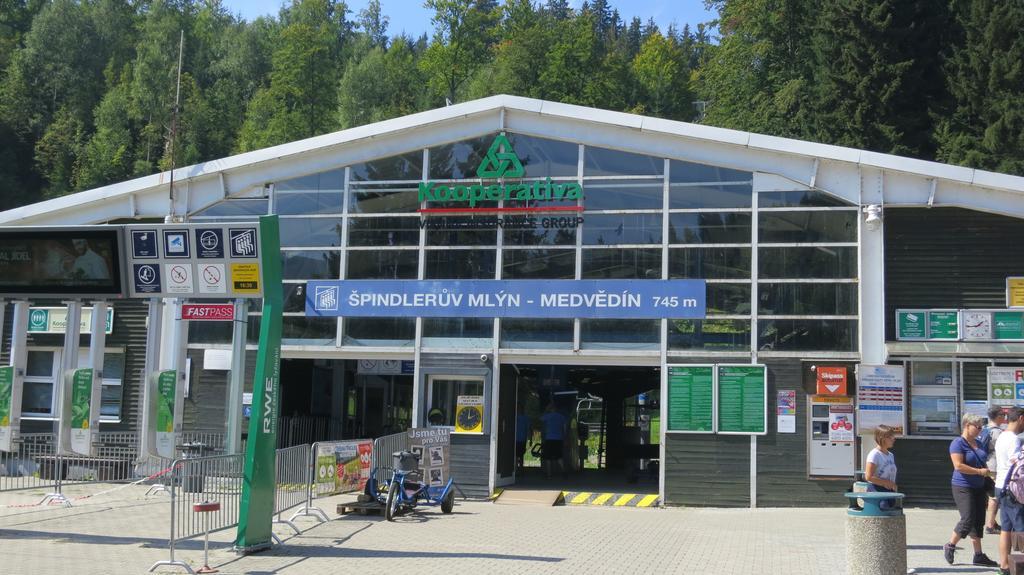 Medvedin 87 Апартаменты